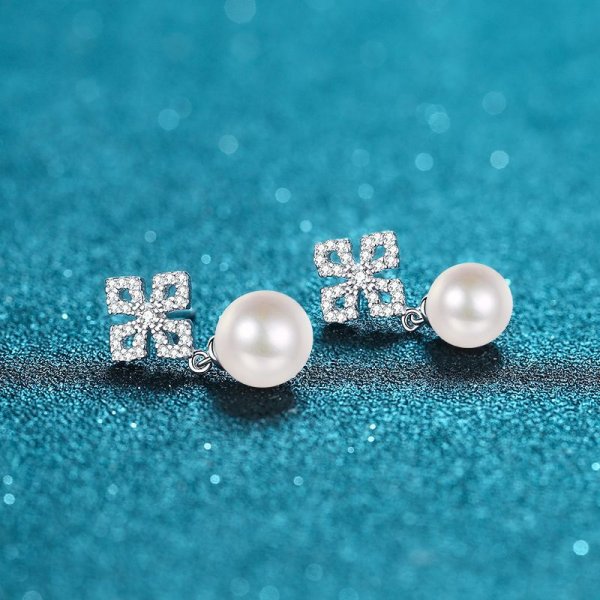 Freshwater pearl earrings