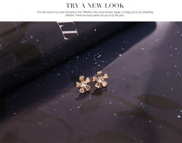 Three-piece Set Of Alloy Flower Bracelet And Earrings