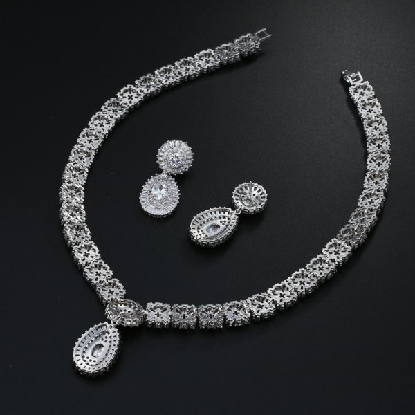 Temperament Fashion Bride Round Zircon Wax Inlaid Jewelry